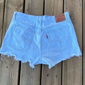 Levi’s Cutoff Jean Shorts
